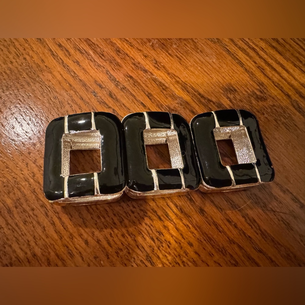NWOT Black and Silver stretch fashion bracelet